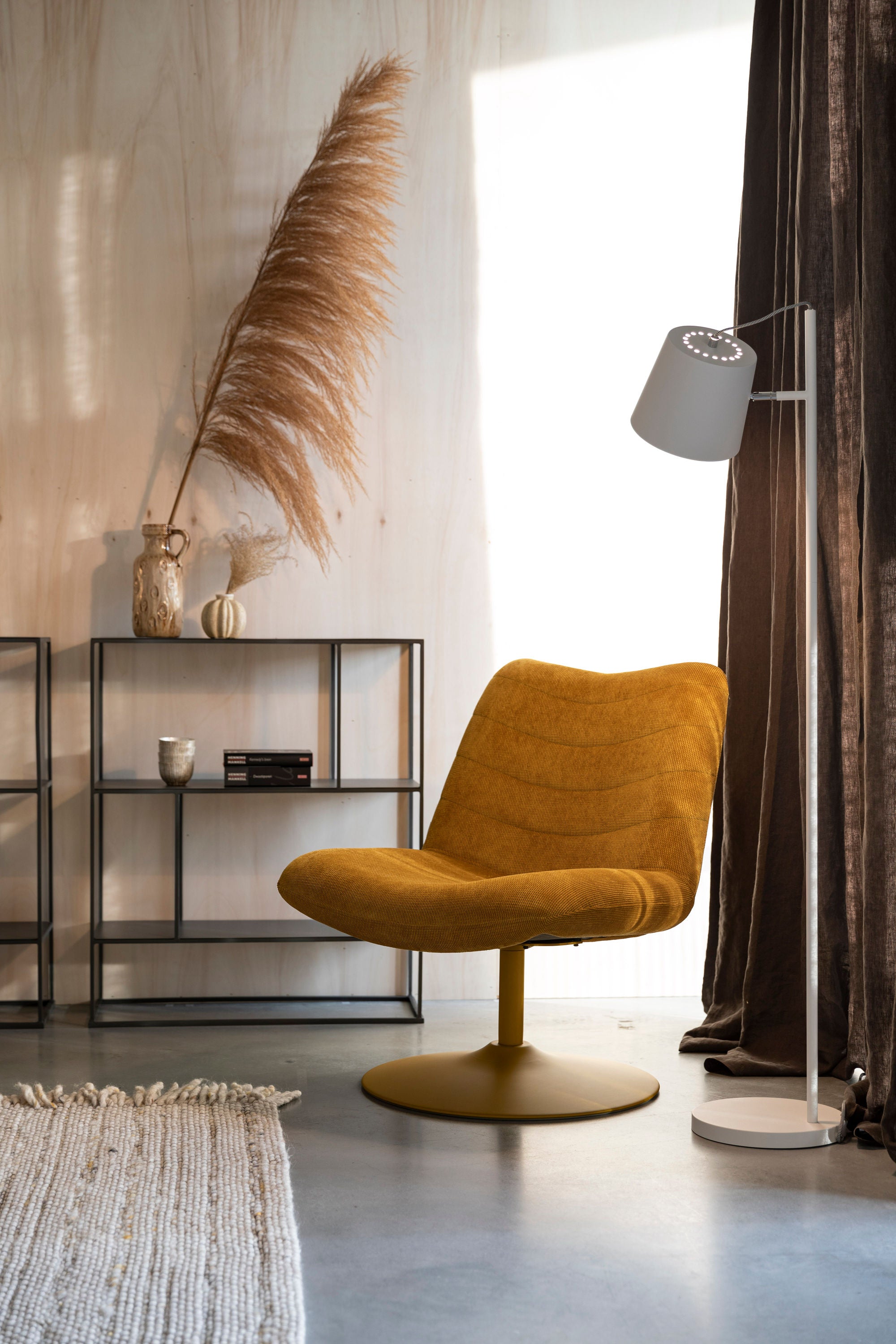 Zuiver Buckle Head White Floor Lamp